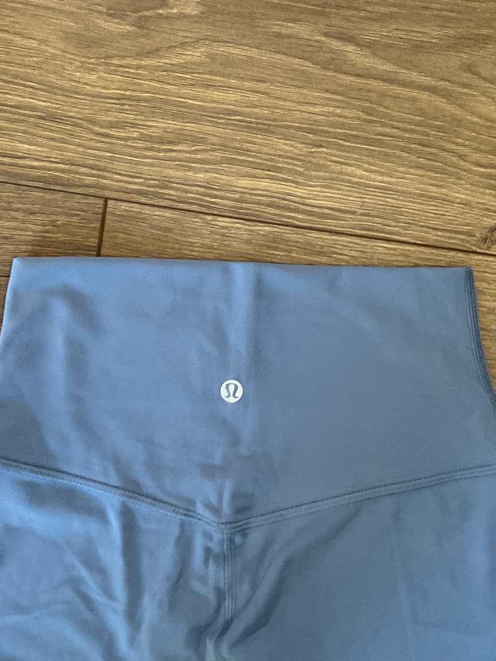 Lululemon Align High-Rise Short 8" Washed Denim Size 4 NWT - Picture 4 of 5